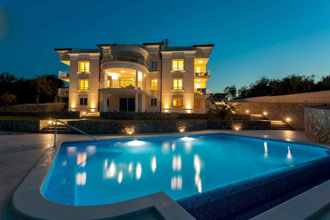 Luxury Apartments Villa Tunera 波拉特 招待所