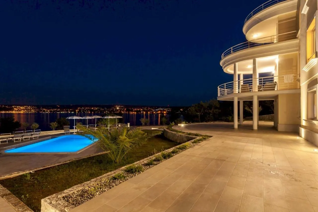 Luxury Apartments Villa Tunera 波拉特 5*,