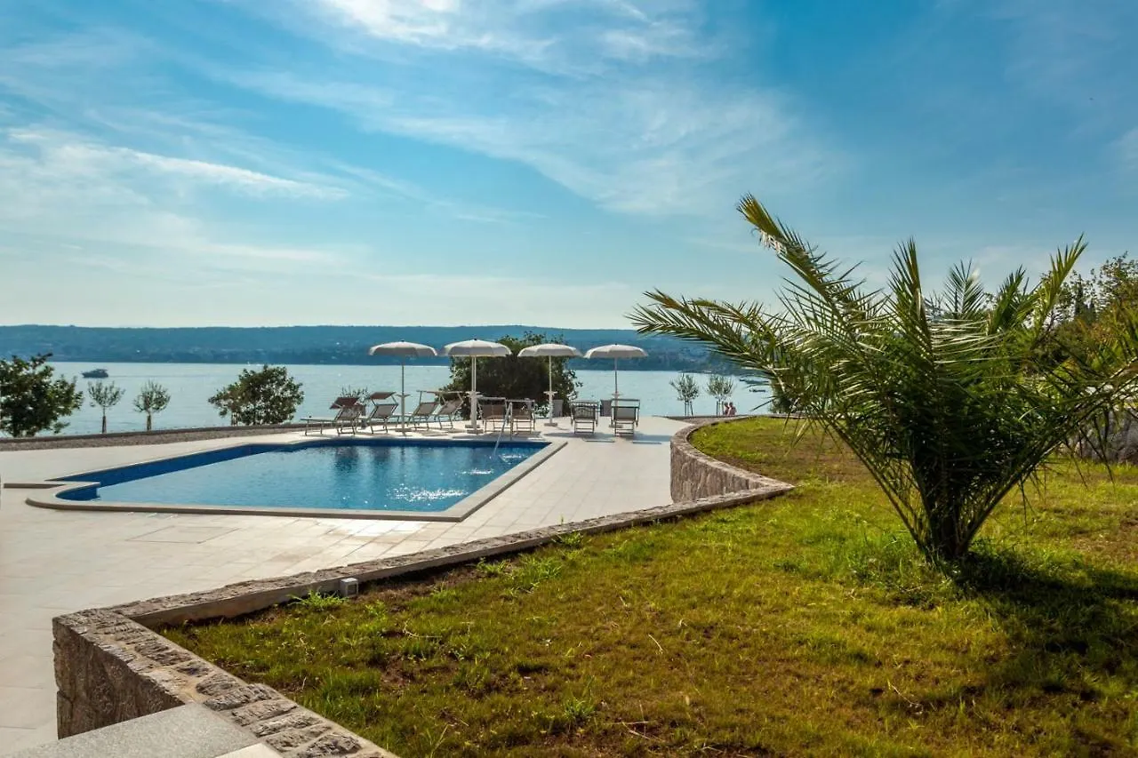 Luxury Apartments Villa Tunera Porat  Πανσιόν